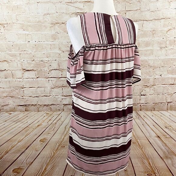 Blue Rain Francescas cold shoulder shift dress - Picture 2 of 5